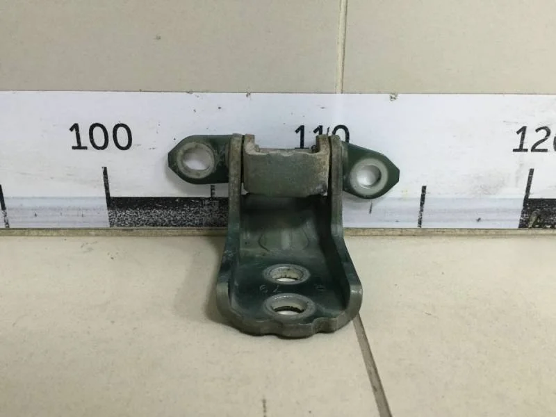 Петля двери Nissan Navara (D40) 2005-2015