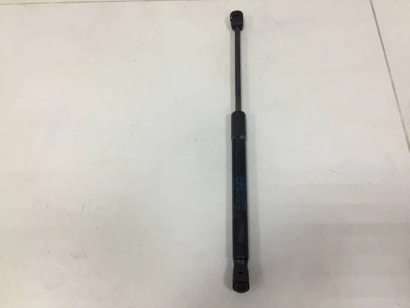 Амортизатор крышки багажника Volkswagen Passat B6 2005-2010