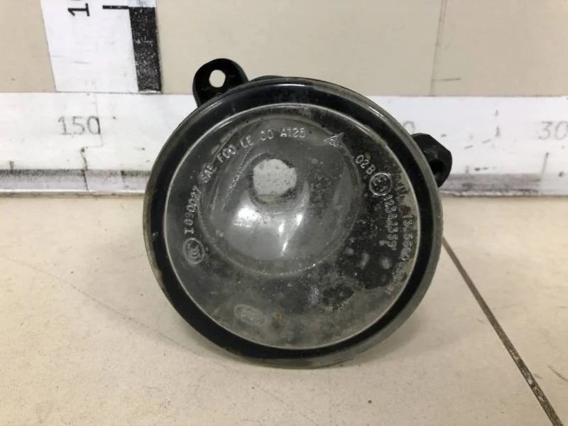 Фара противотуманная правая Land Rover Discovery 2 1998-2004