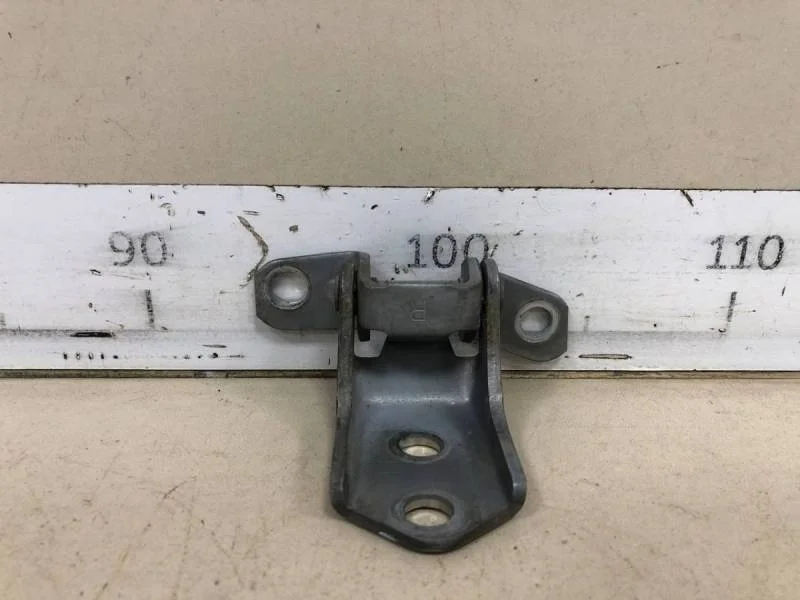 Петля двери передней правой верхняя Mazda Mazda 6 (GG) 2002-2007