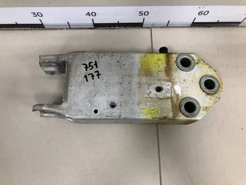 Кронштейн усилителя переднего бампера BMW 5-series F10/F11 2009-2016