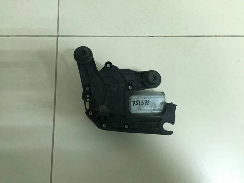 Моторчик стеклоочистителя задний Peugeot 308 2007>