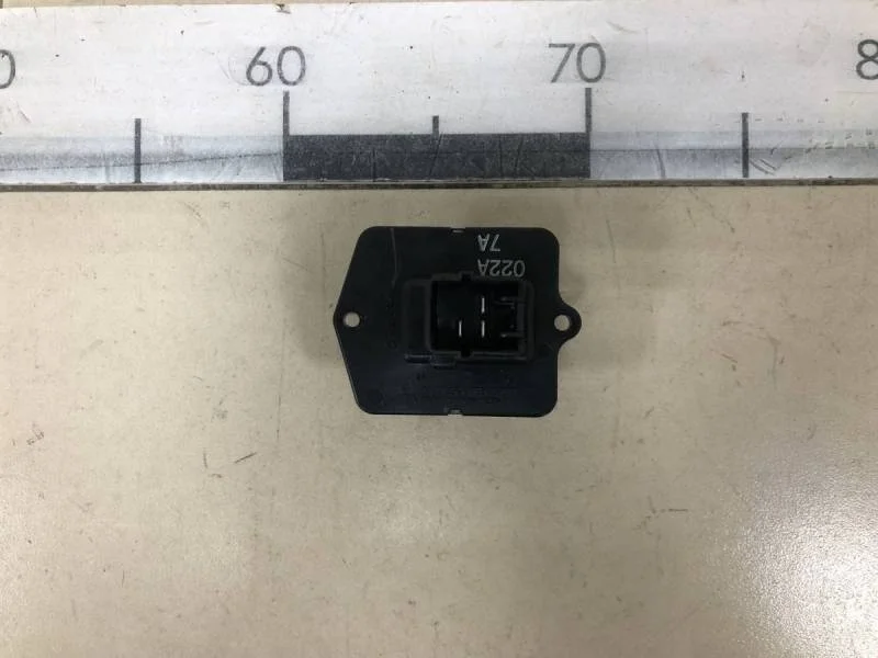 Резистор отопителя Mitsubishi Outlander XL (CW) 2006-2012