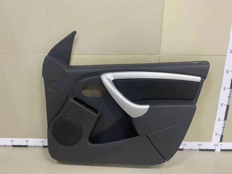 Обшивка двери передней правой Nissan Terrano (D10) 2014>