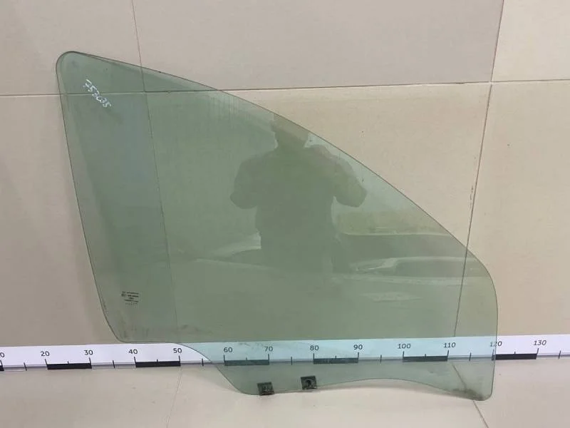 Стекло двери передней правой Nissan Terrano (D10) 2014>