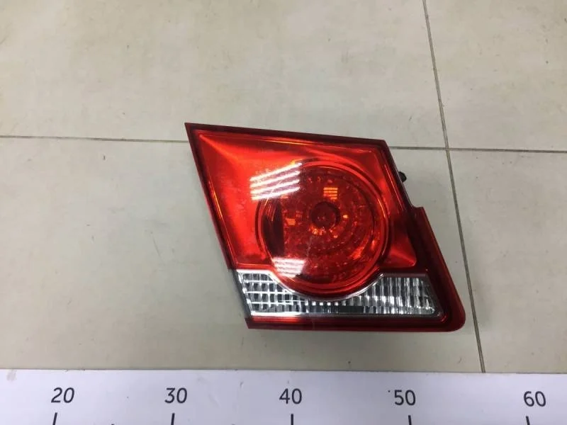 Фонарь задний внутренний левый Chevrolet Cruze (J300) 2009-2016