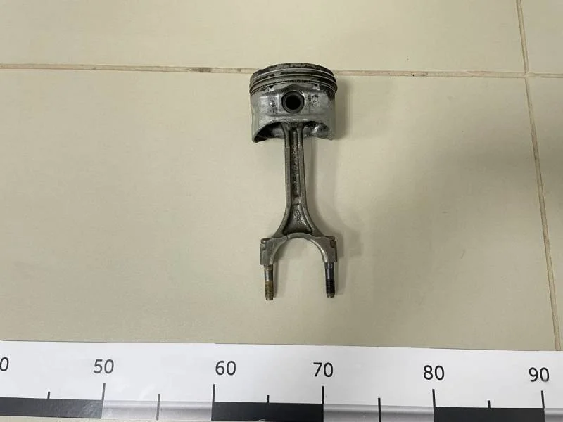 Поршень с шатуном Hyundai Tucson (JM) 2004-2010