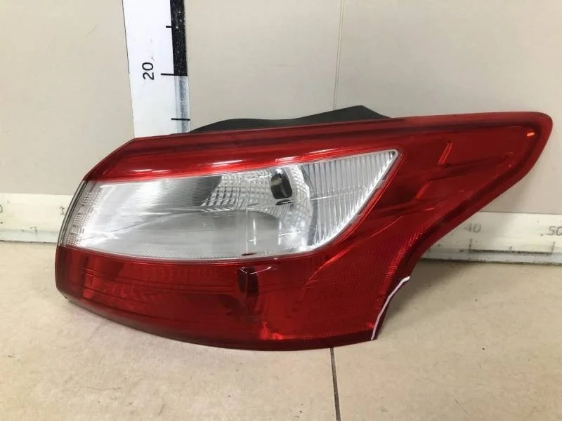 Фонарь задний правый Ford Focus 3 2011>