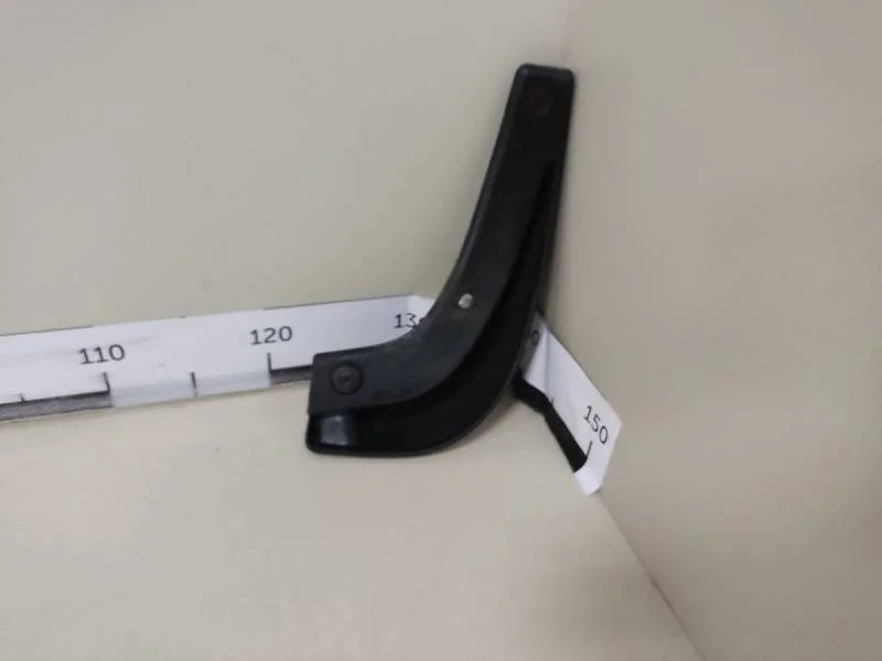 Брызговик передний левый Kia Ceed (ED) 2007-2012