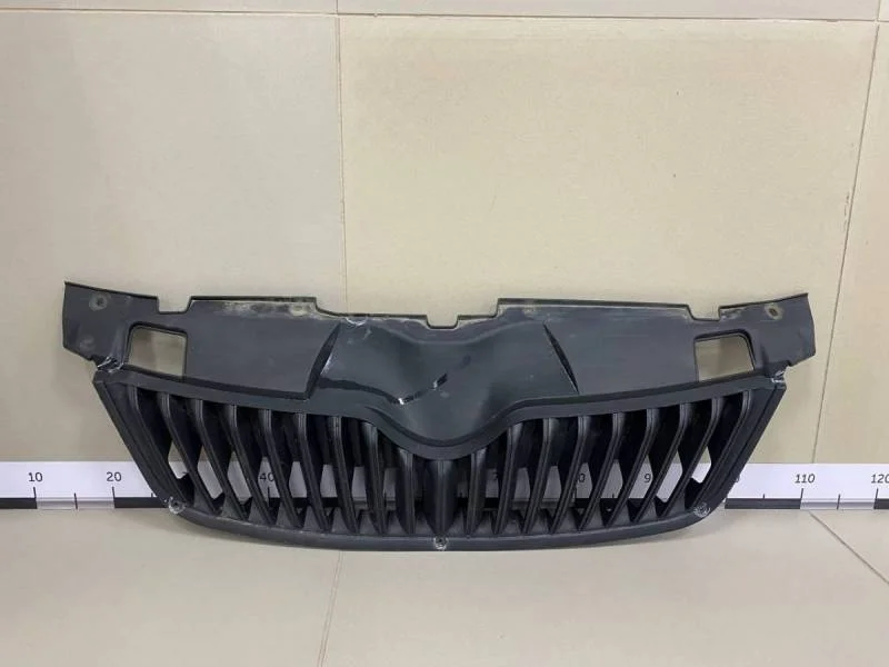 Решетка радиатора Skoda Fabia (5J) 2007-2014