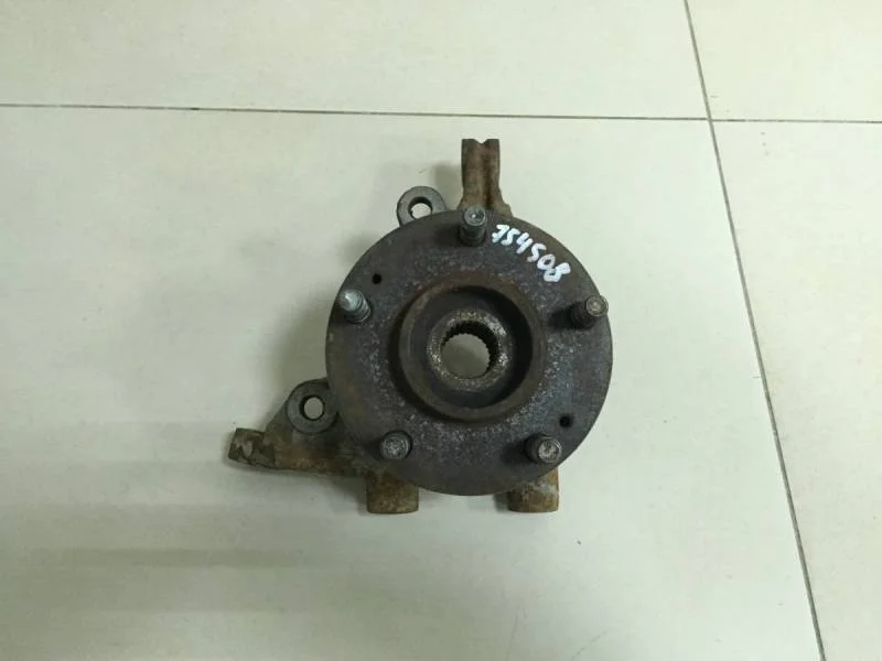 Кулак поворотный передний правый Kia Ceed (ED) 2007-2012