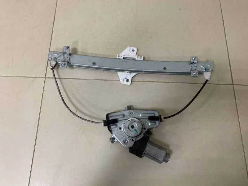 Стеклоподъемник электр. задний левый Hyundai Solaris 2010-2017