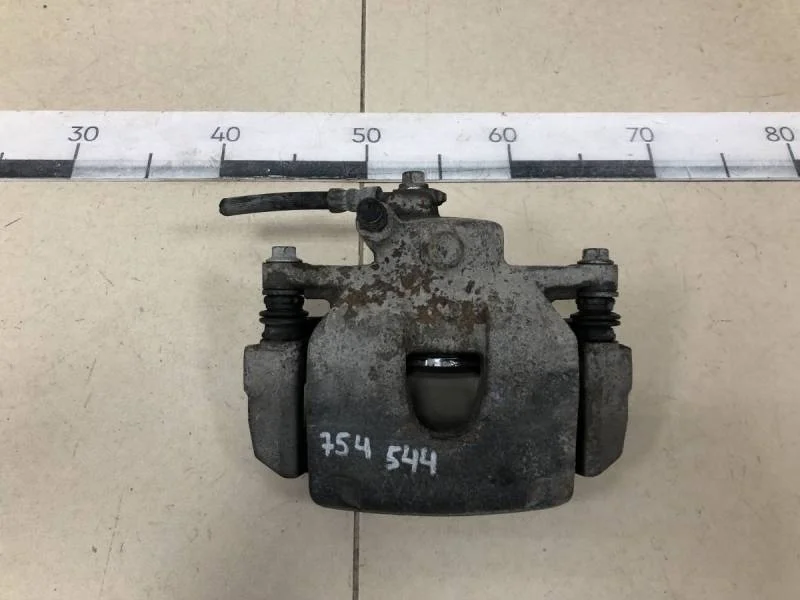 Суппорт передний правый Skoda Fabia (5J) 2007-2014