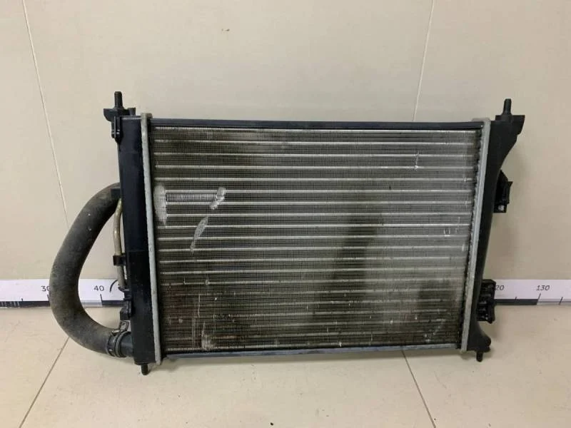 Радиатор охлаждения двигателя Hyundai Solaris 2010-2017