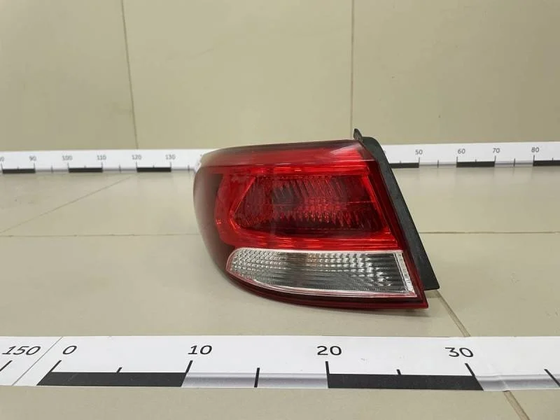 Фонарь задний наружный левый Kia Rio 4 (FB) 2017>