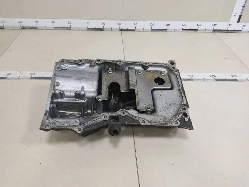 Поддон масляный двигателя Ford C-MAX 2003-2010