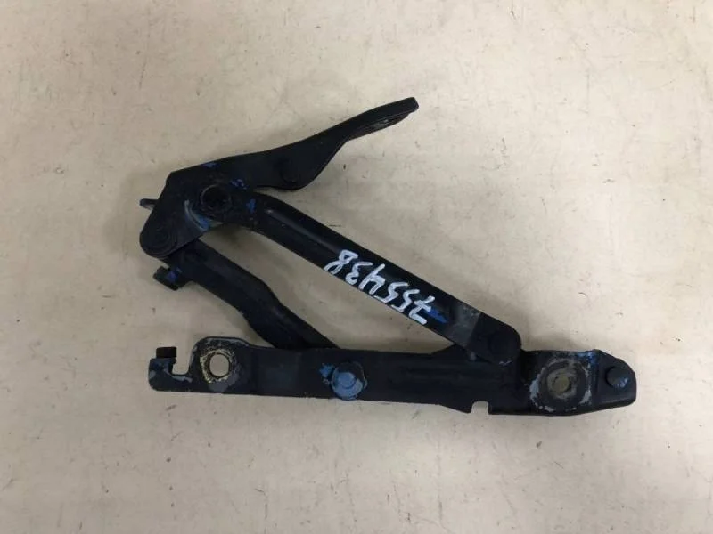 Петля крышки багажника Mazda Mazda 3 (BK) 2002-2009