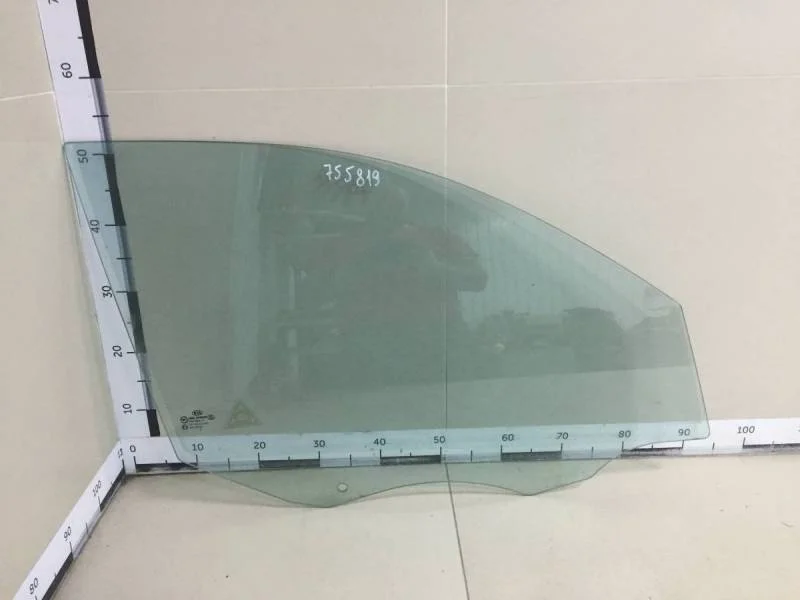 Стекло двери передней правой Kia Sorento (XM) 2009>