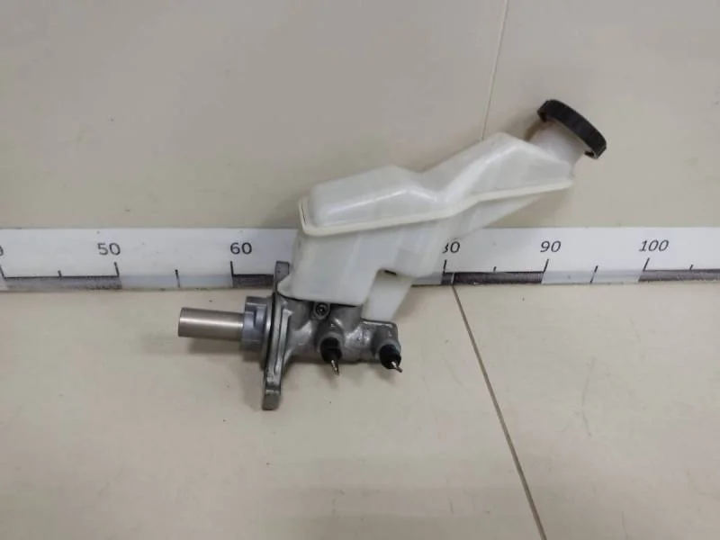 Цилиндр тормозной главный Kia Sorento (XM) 2009>