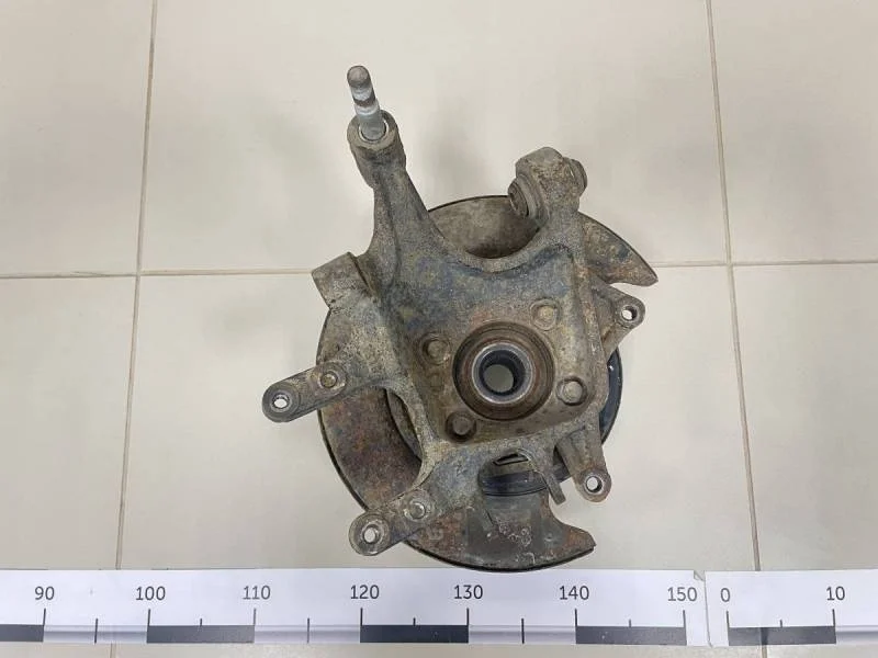 Кулак поворотный задний левый Kia Sorento (XM) 2009>