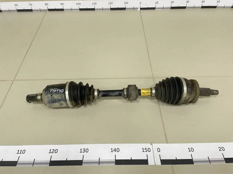 Полуось передняя левая Kia Sorento (XM) 2009>