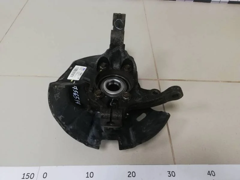 Кулак поворотный передний правый Kia Sorento (XM) 2009>