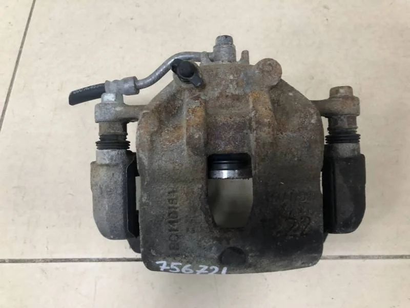 Суппорт передний правый Kia Rio 3 (UB) 2011-2017