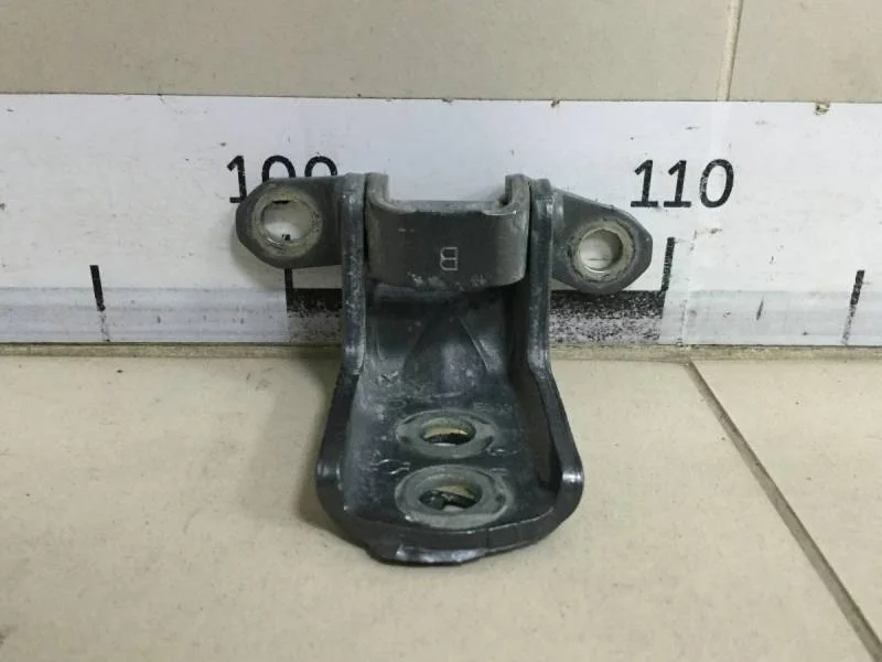 Петля двери передней правой верхняя Nissan Note (E11) 2006-2013