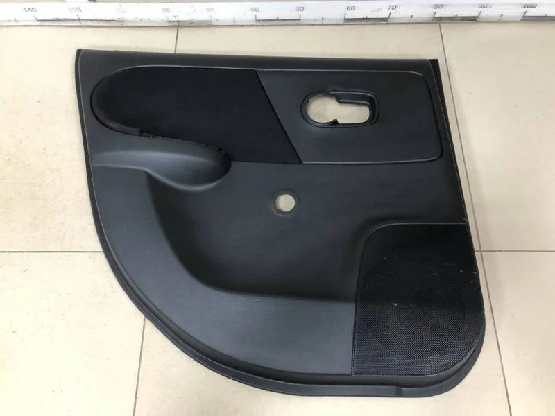 Обшивка двери задней левой Nissan Note (E11) 2006-2013