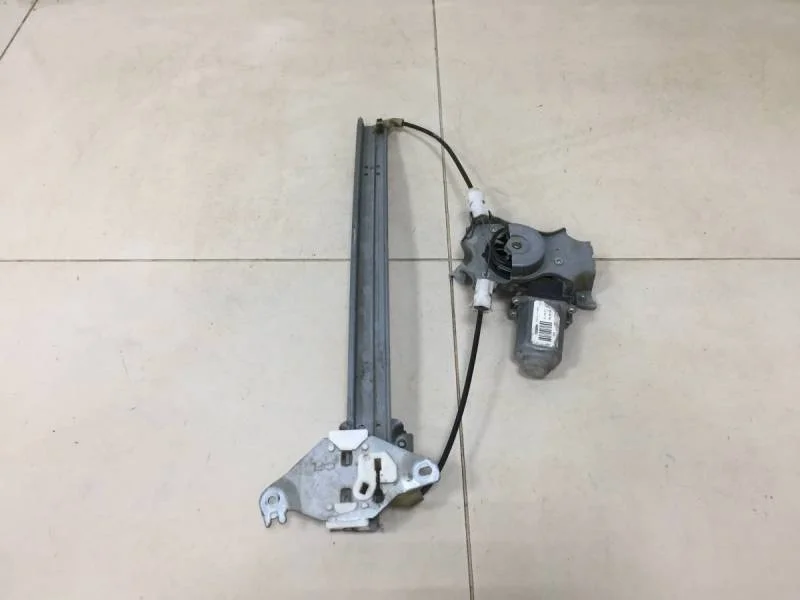 Стеклоподъемник электр. задний левый Nissan Primera (P12) 2002-2007