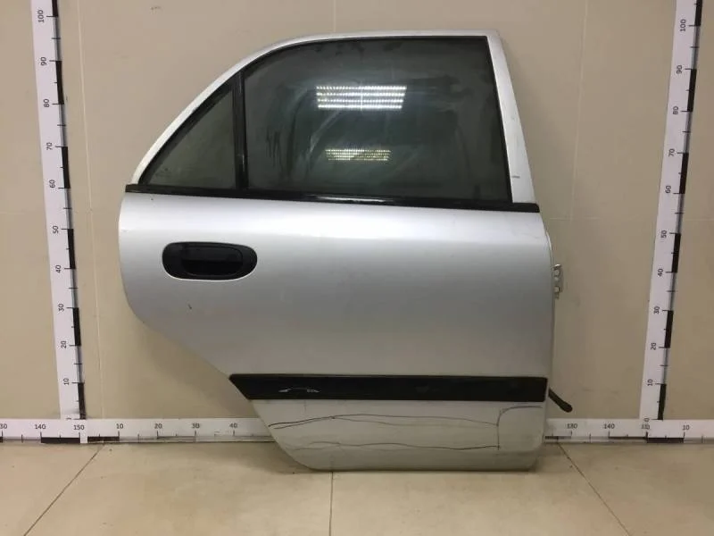 Дверь задняя правая Mitsubishi Carisma (DA) 1995-2004