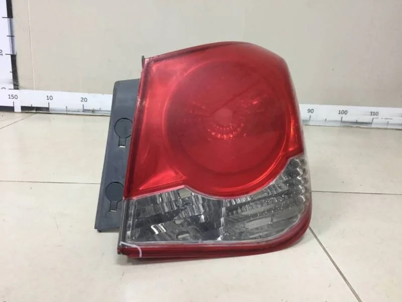 Фонарь задний наружный правый Chevrolet Cruze (J300) 2009-2016
