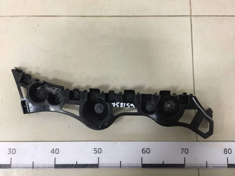 Кронштейн заднего бампера левый Renault Logan (2) 2014>