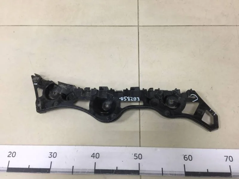 Кронштейн заднего бампера левый Renault Logan (2) 2014>