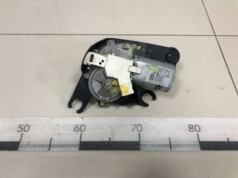 Моторчик стеклоочистителя задний Peugeot 308 2007>