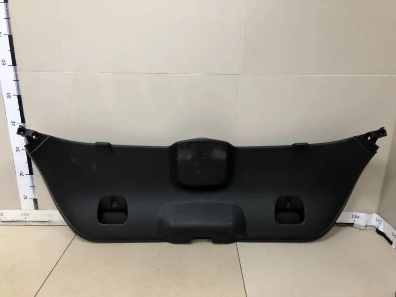 Обшивка двери багажника Peugeot 308 2007>