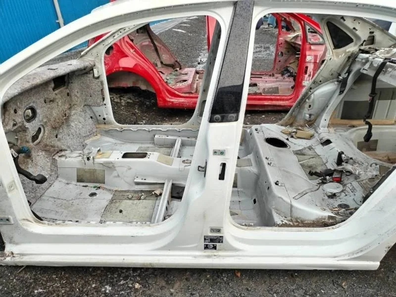 Порог со стойкой левый Volkswagen Polo (Sed RUS) 2011>