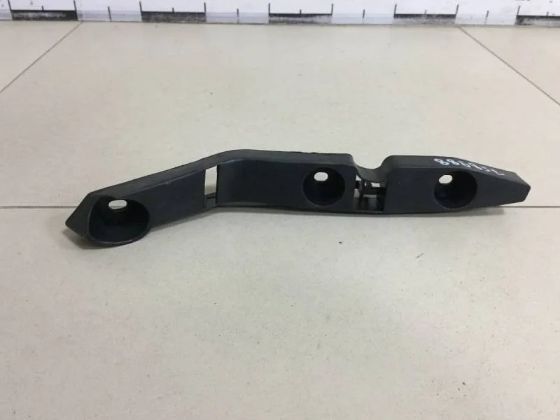 Кронштейн переднего бампера левый Ford Focus 2 (DA) 2005-2008