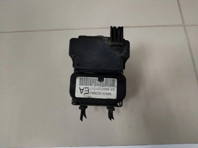 Блок ABS (насос) Hyundai Sonata 4 (EF,Tagaz) 2001-2012