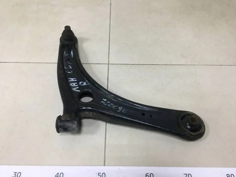 Рычаг передний правый Mitsubishi Lancer X (CX, CY)  2007>