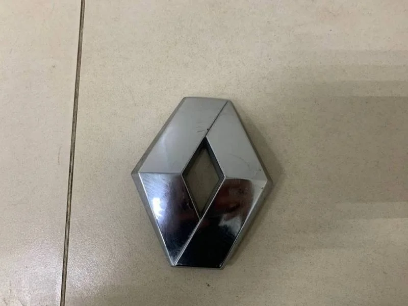 Эмблема Renault Fluence 2010-2017