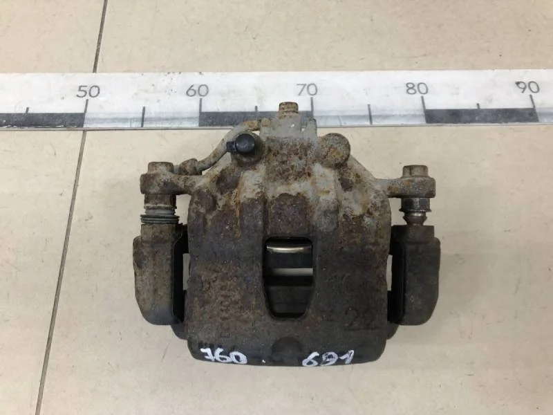 Суппорт передний правый Hyundai Solaris 2010-2017