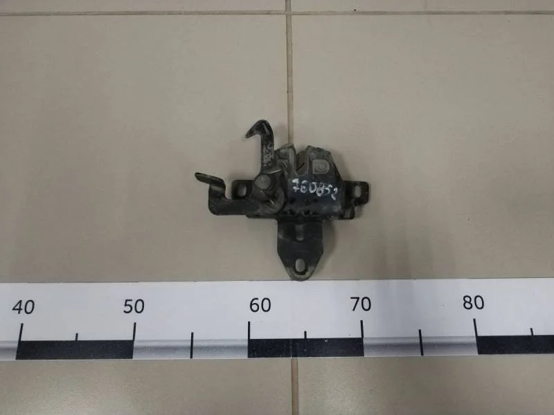 Замок капота Chevrolet Captiva (C100) 2006-2011