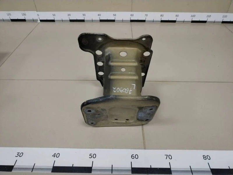 Кронштейн усилителя переднего бампера Chevrolet Captiva (C100) 2006-2011