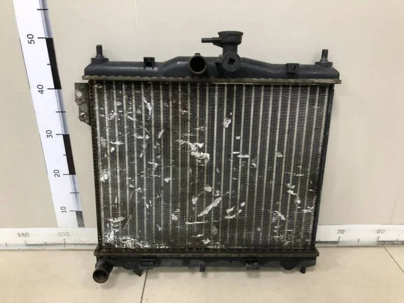 Радиатор охлаждения двигателя Hyundai Getz 2002-2010