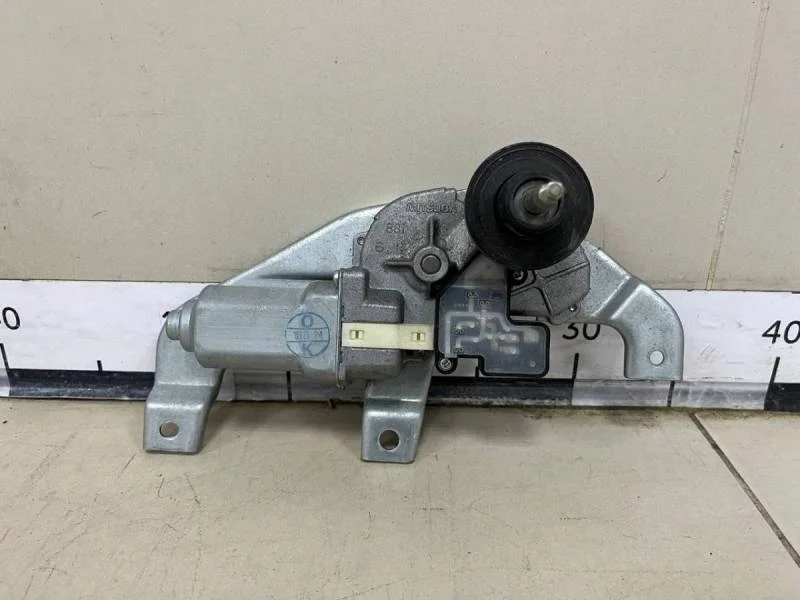 Моторчик стеклоочистителя задний Suzuki Swift 2004-2010