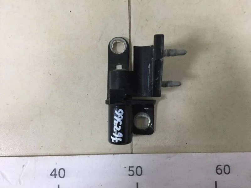 Петля двери задней левой верхняя Ford Mondeo 4 2007-2015