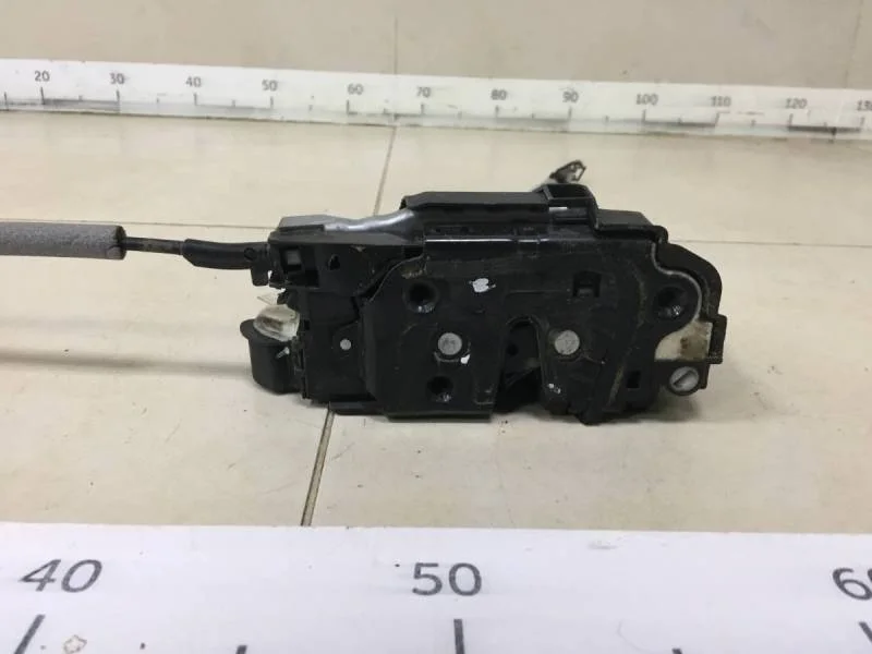 Замок двери задней левой Volkswagen Polo (Sed RUS) 2011>