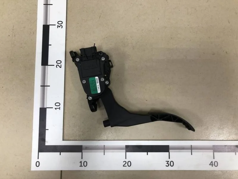 Педаль газа Volkswagen Polo (Sed RUS) 2011>