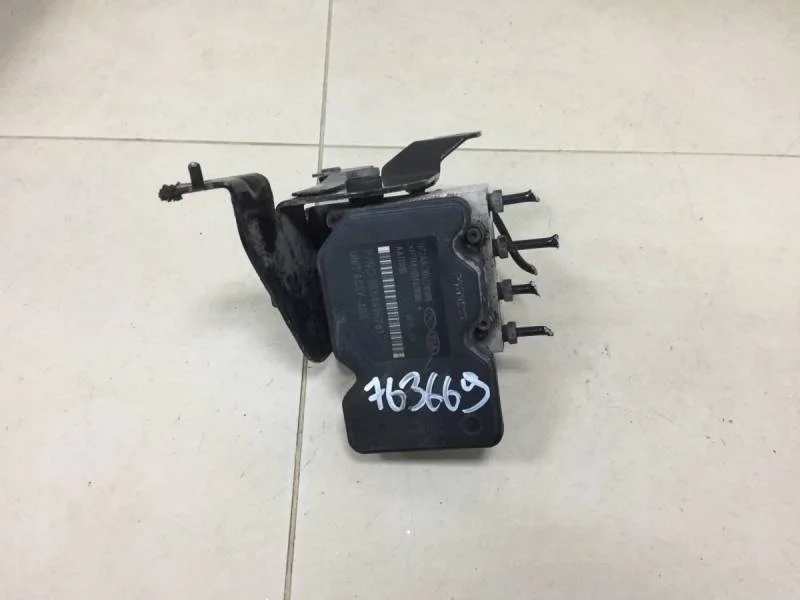 Блок ABS (насос) Kia Rio 3 (UB) 2011-2017